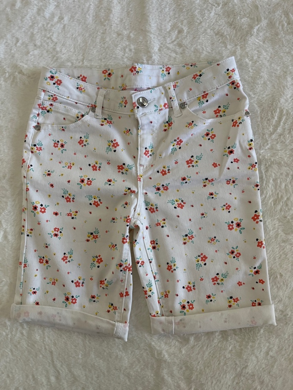 Curfew Girl White Floral Print Shorts SZ 14
